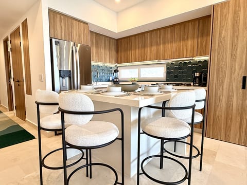 Luxury 1 Bedroom Oceanview Condo in Puerto Vallarta – Harbor 171 (22nd Floor)