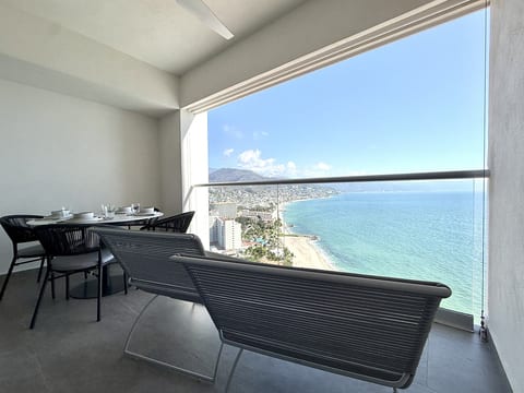 Luxury 1 Bedroom Oceanview Condo in Puerto Vallarta – Harbor 171 (22nd Floor)