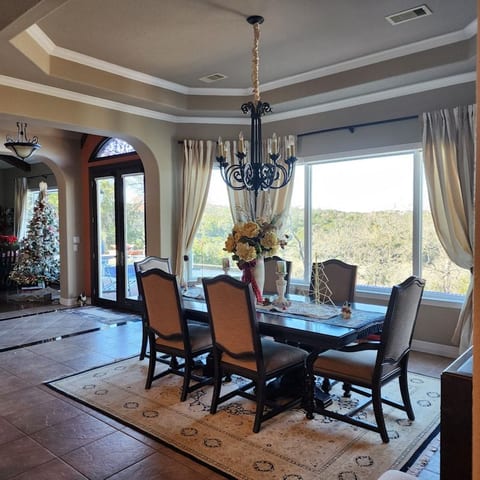 The Drawing Room image 1