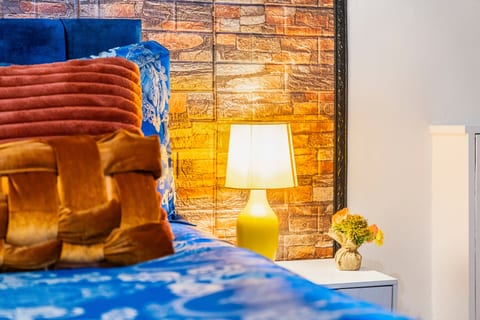2-Bed Flat•Free Parking•Free WiFi•Sleeps 
4 • NG7