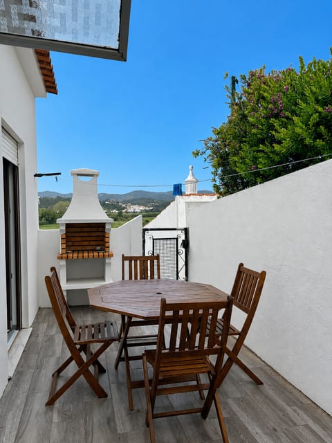 Casa da Encosta - Sunny Terrace in Aljezur