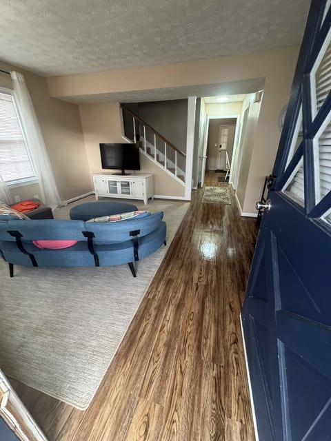 Auburn 4BR Townhome| Game Day, Family & Long Stays