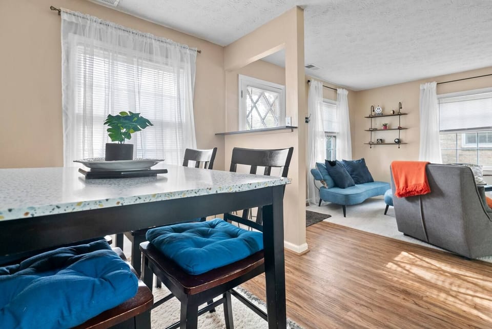 Auburn 4BR Townhome| Game Day, Family & Long Stays - Auburn