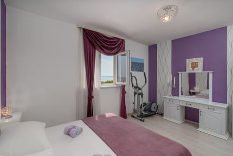 Apartments Family Gligora - Unit 48334-61