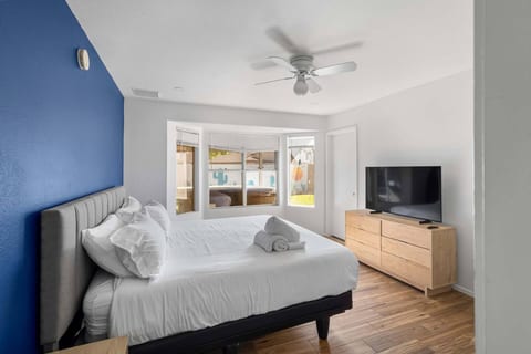 Glendale Pool Retreat | Spa, Golf & Games