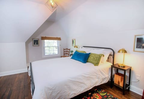 Memphis Star - Cozy, Remodeled, Central