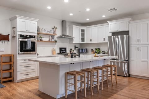 * Luxury Oasis Compound with Hot Tub + 3 Homes! *