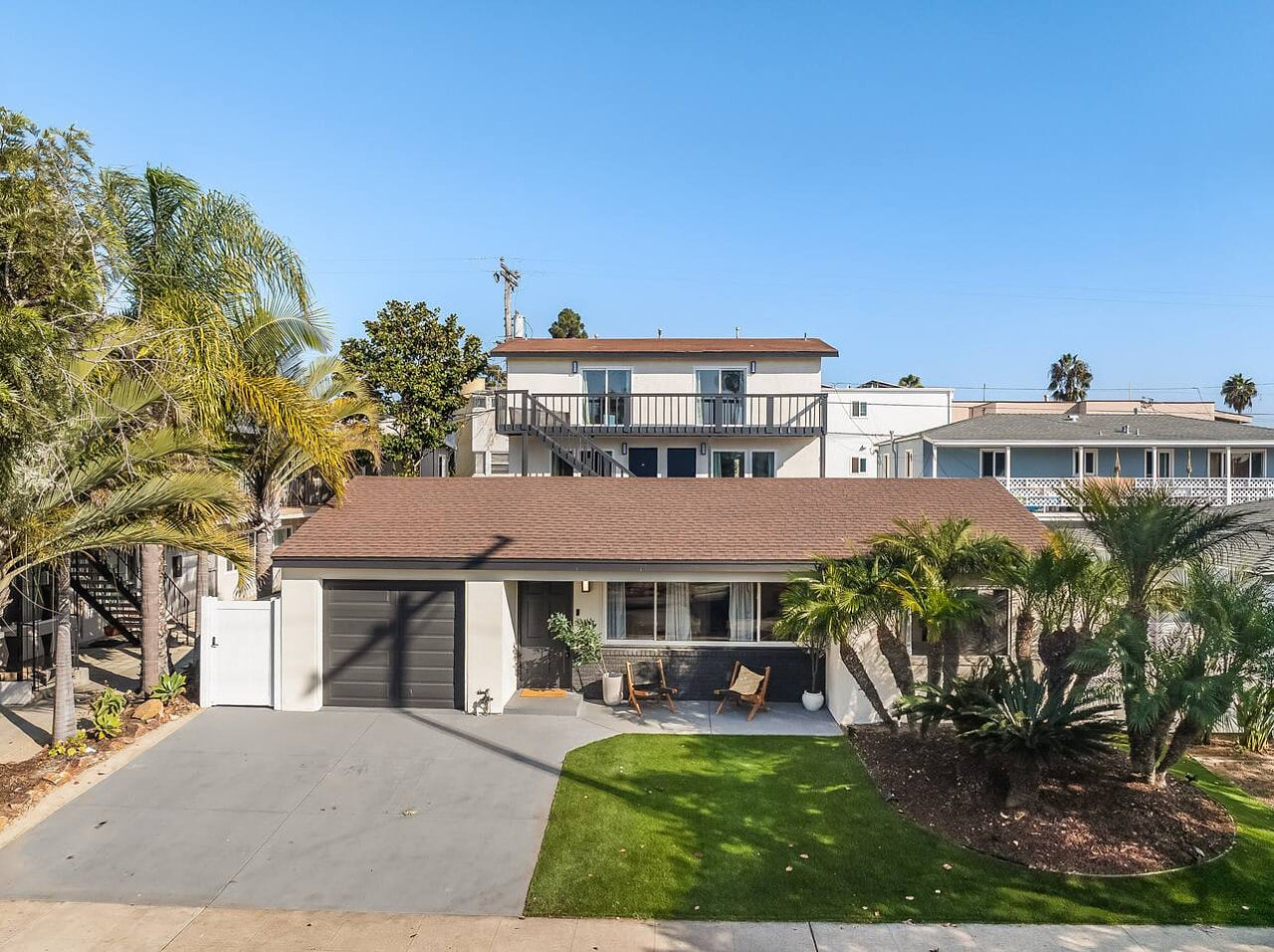 Jewell Street Gem - 3 properties in 1!
