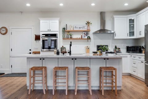 Bar Seating to watch your family chef in action!