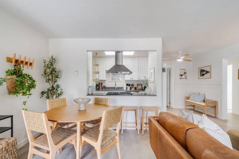 Boho Vibes | Steps from Pacific Beach | Sleeps 8!