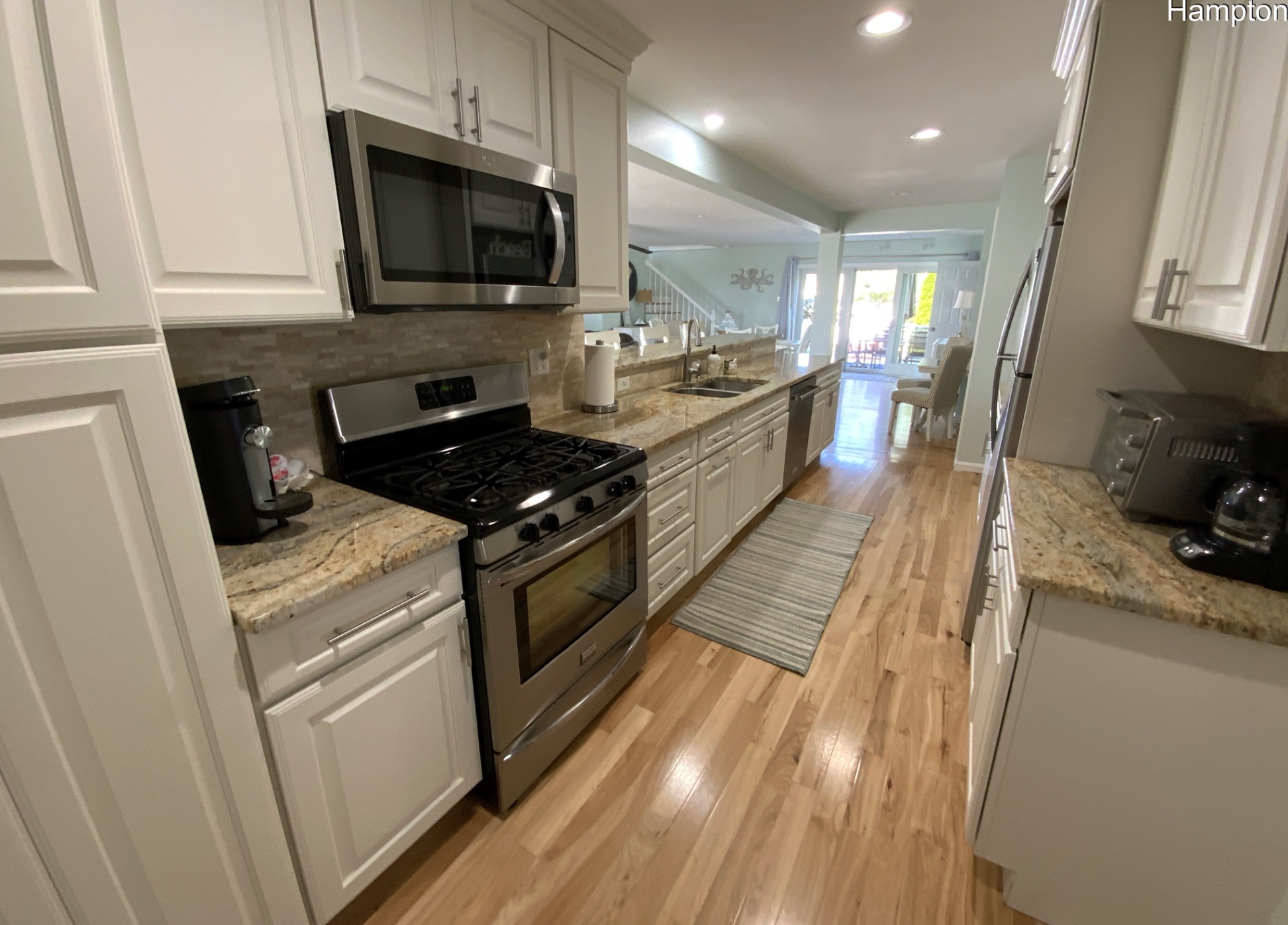 Kitchen, stainless appliances Kitchen, stainless appliances - The Beach House - Hampton