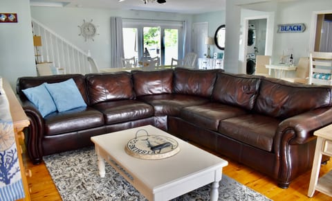 Open concept main level.