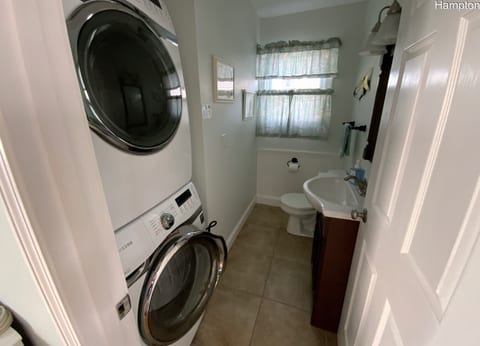 Stack washer dryer
