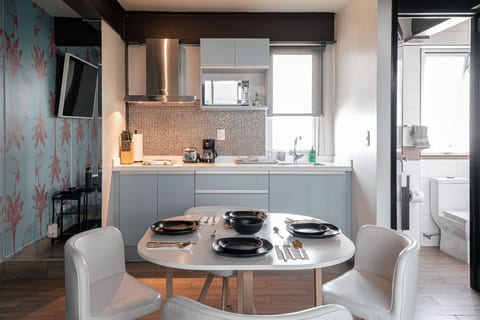 The Flamingo Rooftop Suite – Unique Design in a Centric Location