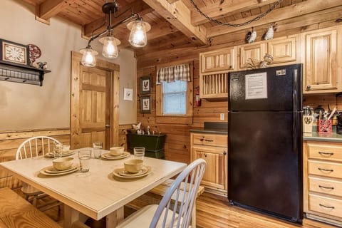 Kitchen dining area