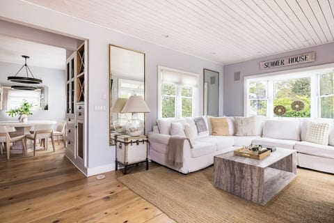 Main House: Living Room