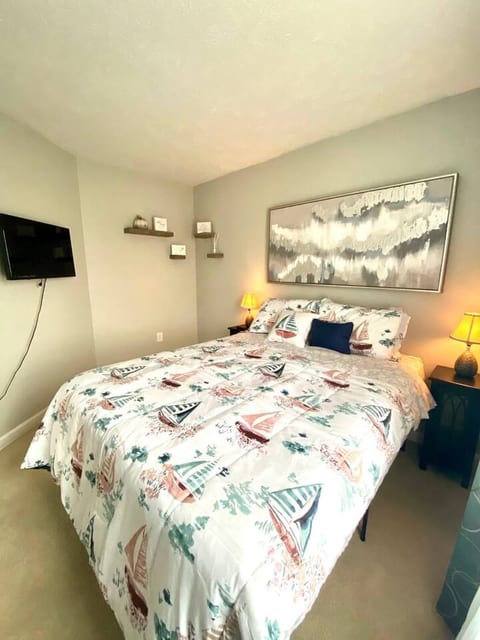 Old Orchard Beach downtown, free parking and WiFi