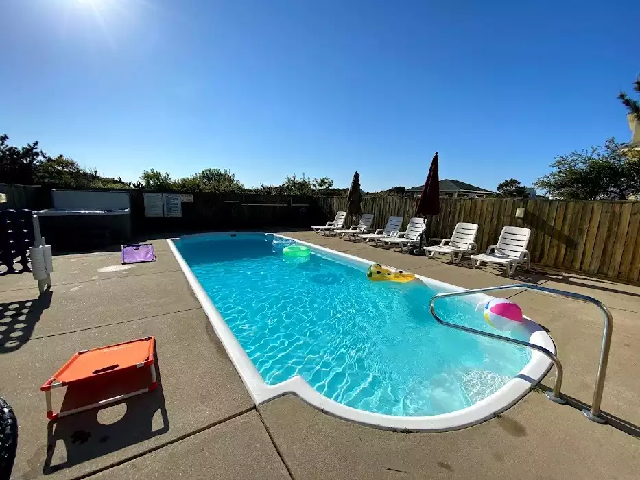 Pool and Hot Tub - Shell Of A Good Time (Corolla Vacation Home) - Corolla