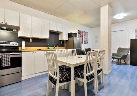 Downtown Montreal Apt