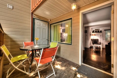 St. Catherine St. 1BD Apt