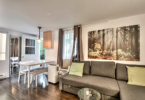 Downtown Montreal Studio