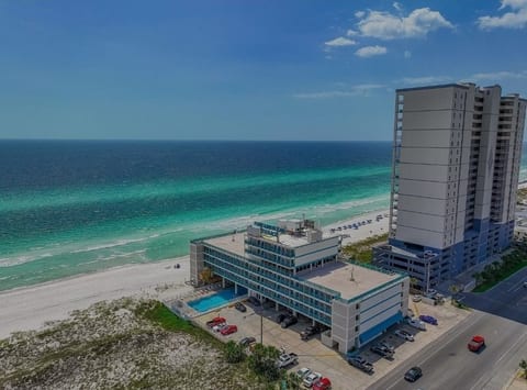 Beachfront Fountainbleau Terrace with direct Gulf access.