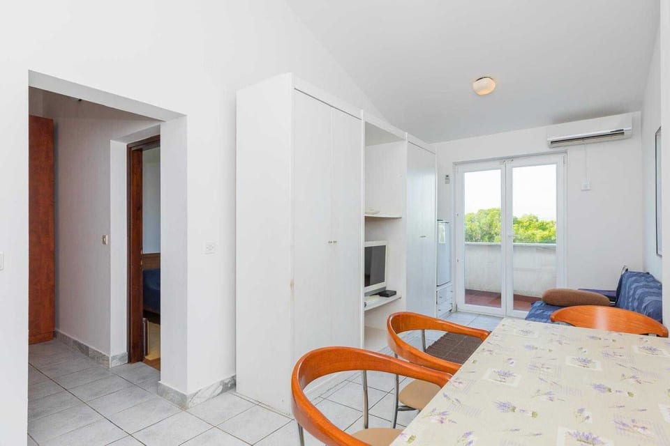 Apartments Molly - Unit 378943-13