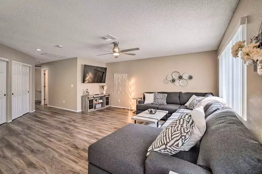 a-beautiful-house-with-hot-tub-grill-games/