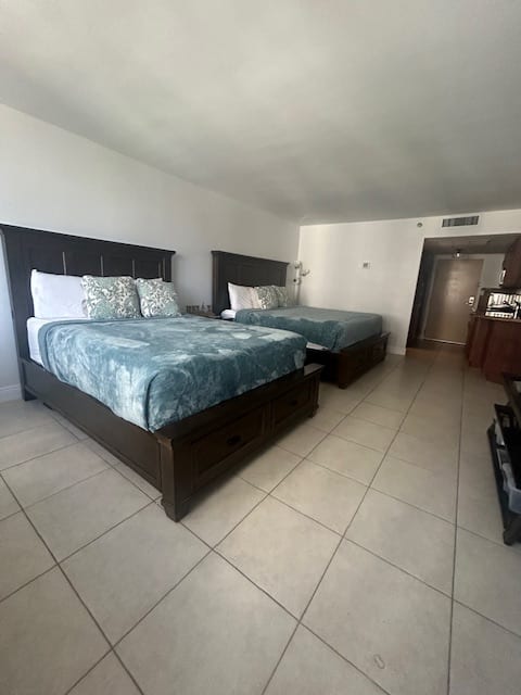 Oceanfront Studio • Resort Amenities