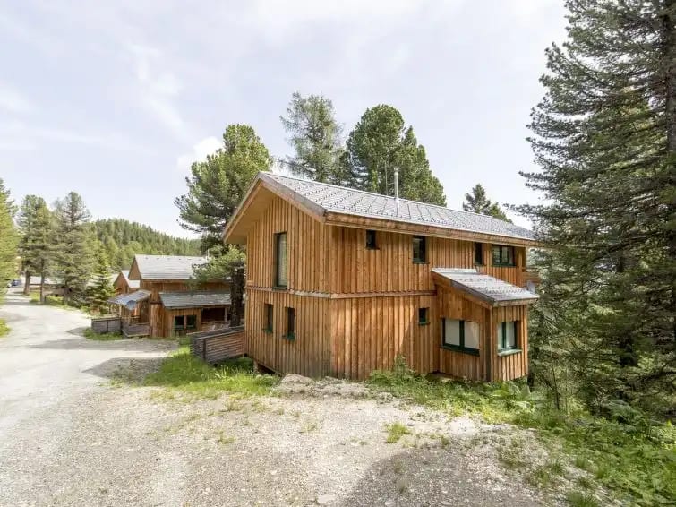 #28 avec sauna et jacuzzi intérieur