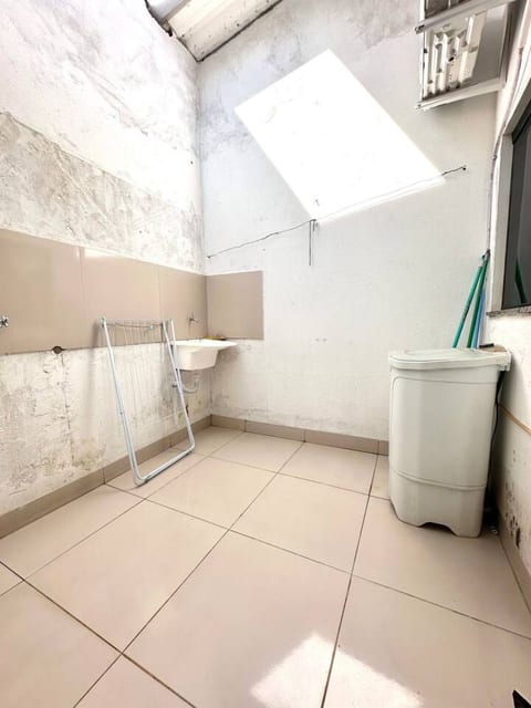 Casa Centro Palmas | 2 Suítes • Até 8 hóspedes