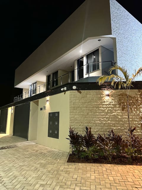 Flat Exclusivo 6 - 2 Quartos Luxo com Garagem