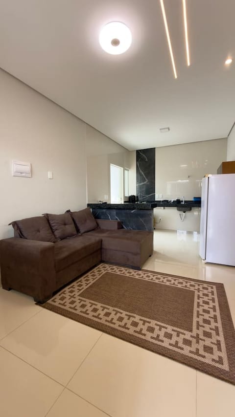 Davisis • Casa moderna privativa | suíte + garagem