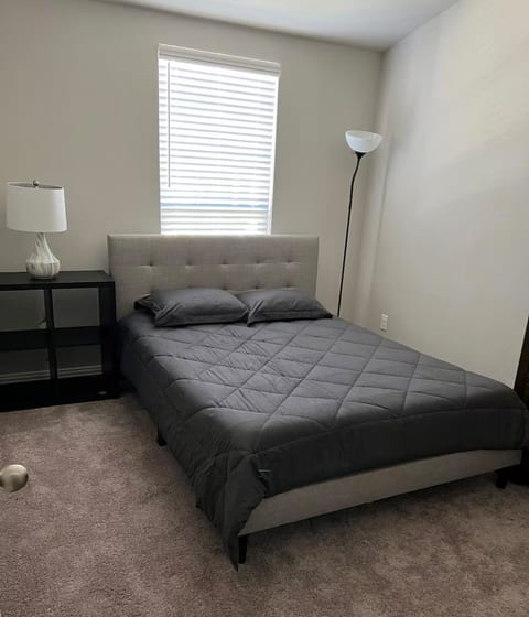 Modern Denton Stay,1BR,Near
UNT/TW image 4