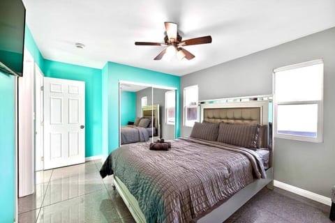 The Aqua Retreat | Modern Group Stay