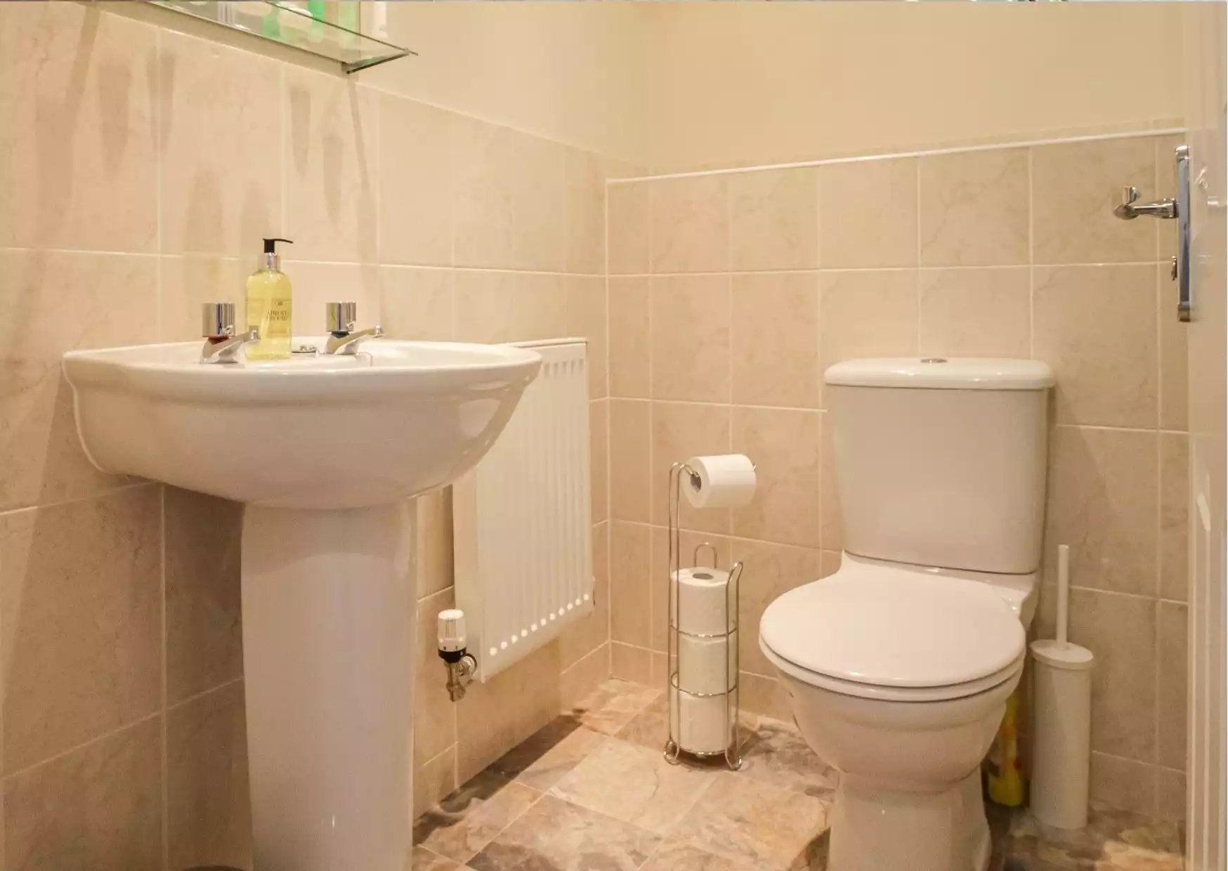 3 Bedrooms WiFi 2-3 cars Parking Netflix - Peterborough 3 Bedrooms WiFi 2-3 cars Parking Netflix - Peterborough