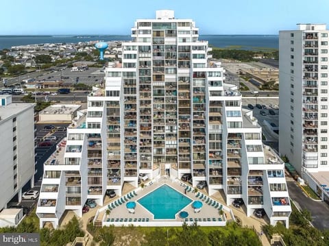 Pyramid Exterior (4)