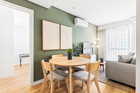Urban Paradise | Sleek Central Porto Flat