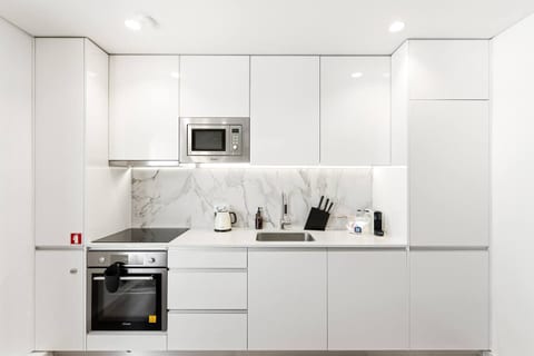 Urban Paradise | Sleek Central Porto Flat