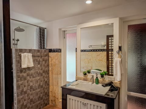 3+1BHK Villa Oasis, Pool+Sauna+Snooker in Pattaya