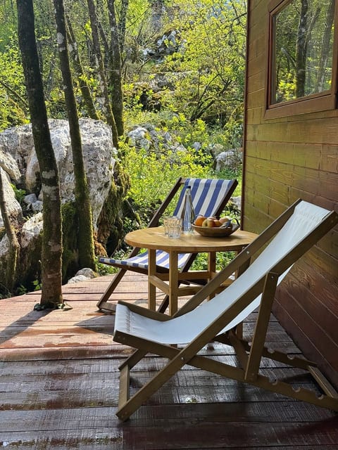 Pomegranate is a cozy cabin designed for 2 guests image 2