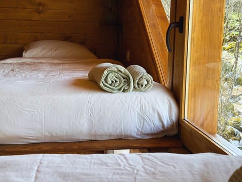 Mint is a cozy wooden bungalow for up to 4 guests. image 4