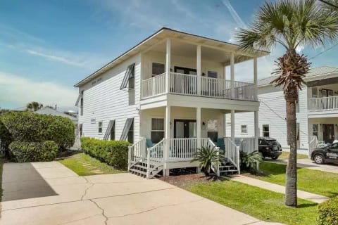 Steps to Beach, Heated Private Pool, Sleeps 20