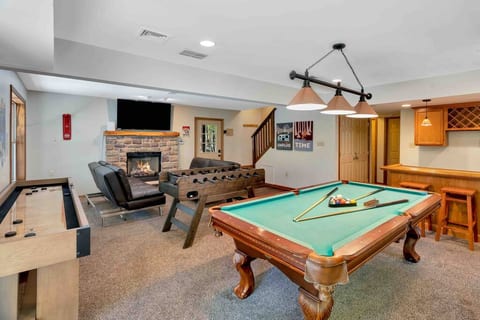 Game Room
• Wood Bar top with cabinets
• New 60” Smart TV with ChromeCast
• Ring Game
• Pool Table
• New Foosball Table
• New Shuffleboard
- Connect 4
• Patio
• Adjacent Full bathroom with Tub & Shower
• 2 Bedrooms on this floor
Lake Harmony