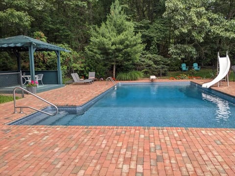 Large Family Home in Dix Hills