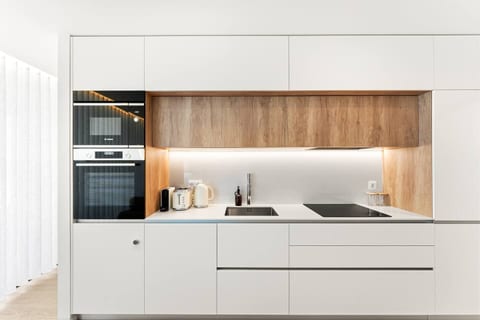 Gaia Riverside | Spacious & Sleek Suit