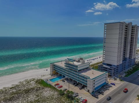 Beachfront Fountainbleau Terrace with direct Gulf access.