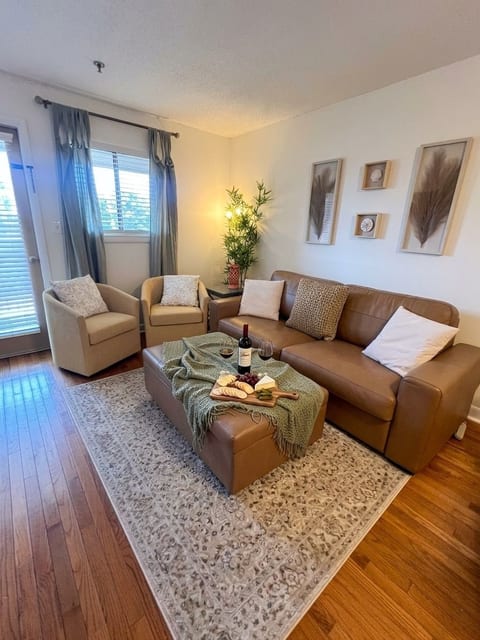 After Dune Delight: Top Floor-HHI | 2 Bed/2 Bath image 2