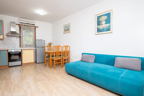 Apartments Sunny Retreat - Unit 378960-13