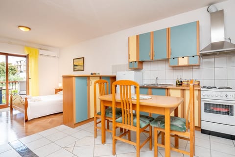 Apartments Sunny Retreat - Unit 378959-13